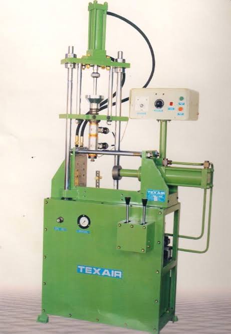 Texair Vertical Hydraulic Injection Moulding Machine Standard 4 Column